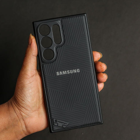 Black Niukin Stripes Silicone Case for Samsung S23 Ultra