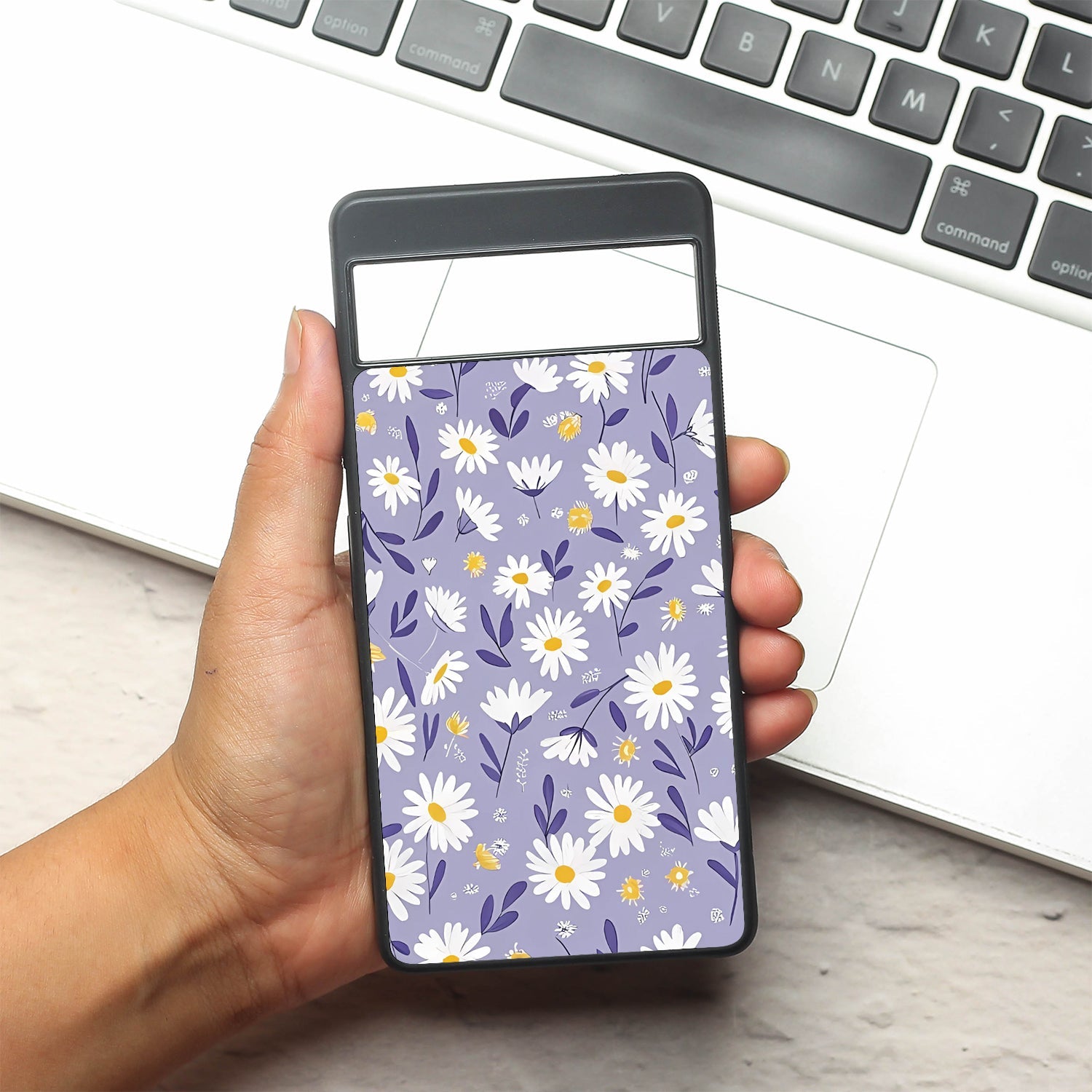 Lavender Daisies metal back case for Google Pixel 7