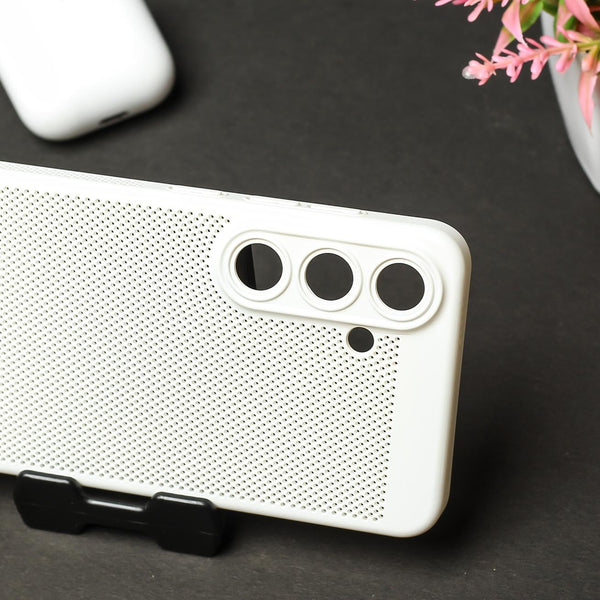 BREATHING WHITE Silicone Case for Samsung S24 - The Hatke