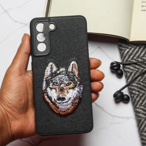Black Leather Brown Fox Camera Ornamented for Samsung S22 - The Hatke