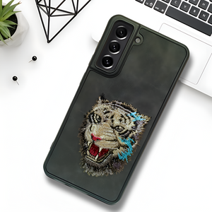 Black Leather Color Lion Camera Ornamented for Samsung S21 FE - The Hatke