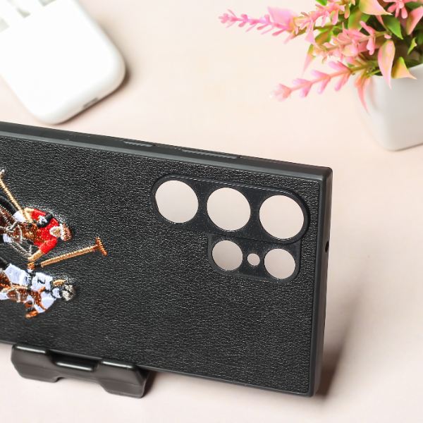 Black Leather Dual Horse rider Camera Ornamented for Samsung S23 Ultra - The Hatke