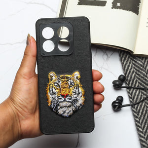 Black Leather Yellow Lion Camera Ornamented for Oneplus 10T - The Hatke