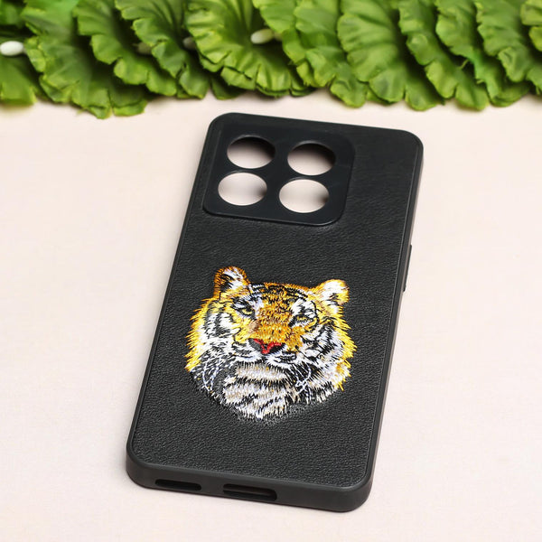 Black Leather Yellow Lion Camera Ornamented for Oneplus 10T - The Hatke