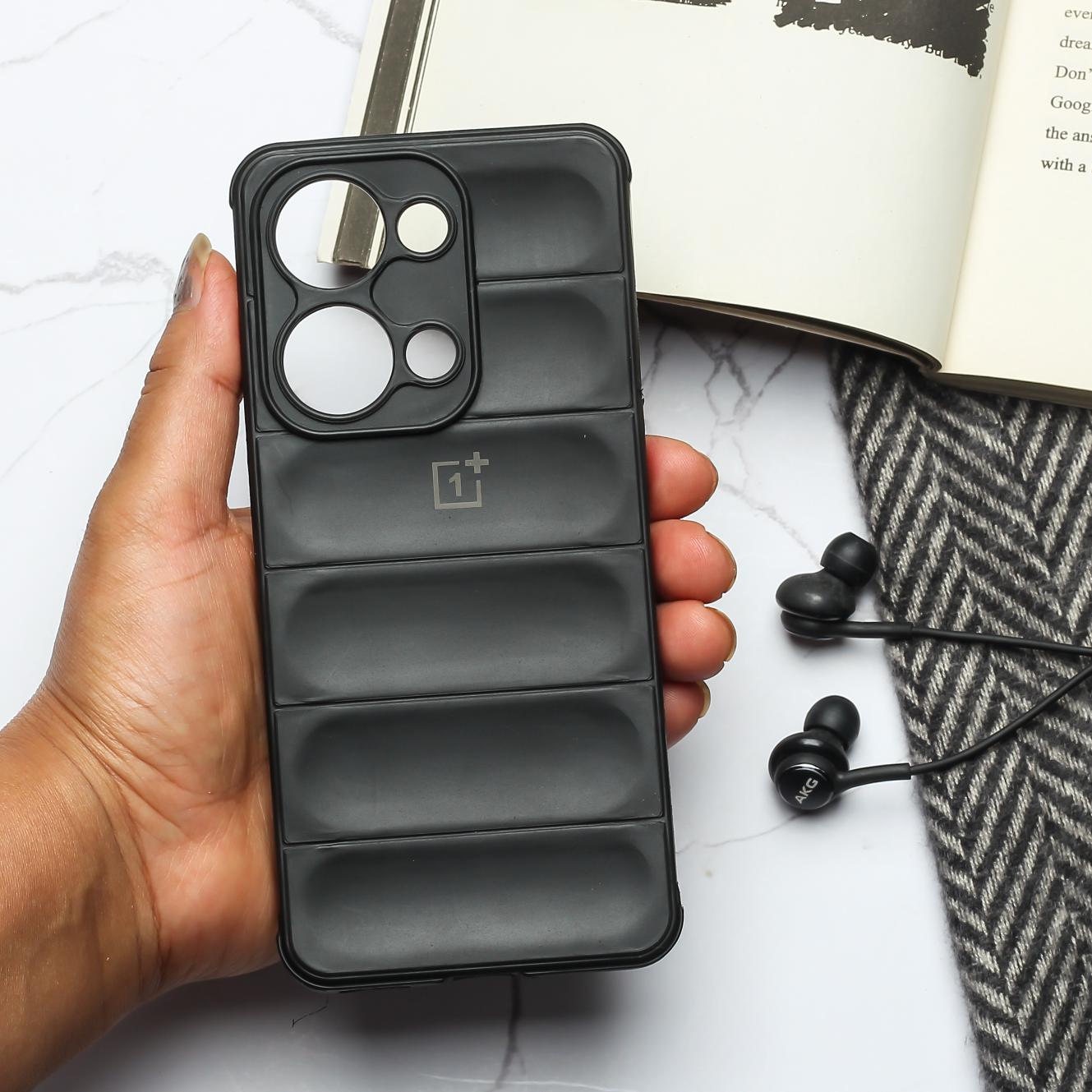 Black Wave Case for Oneplus Nord 3 - The Hatke