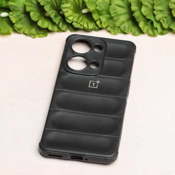 Black Wave Case for Oneplus Nord 3 - The Hatke