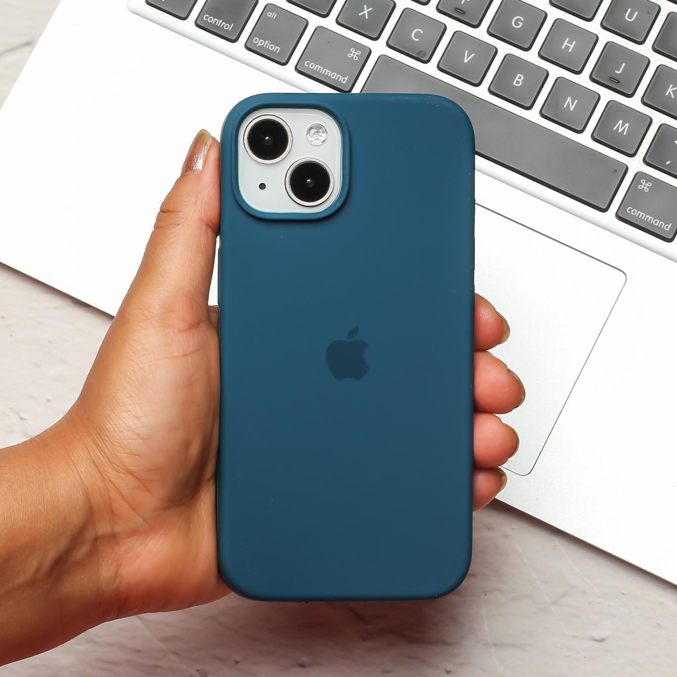 Blue Original Silicone case for Apple iphone 14 - The Hatke