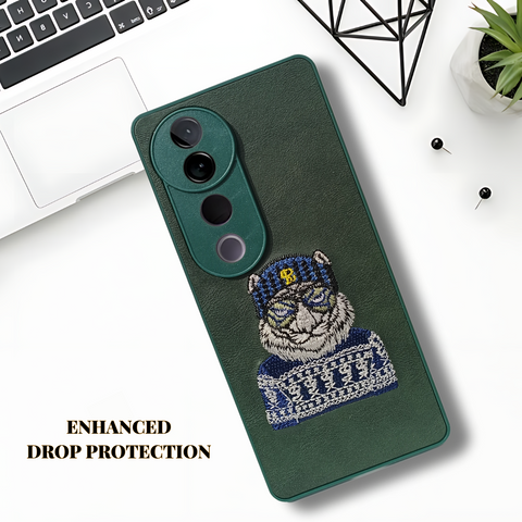 Green Leather Blue Sweater Lion Camera Ornamented for Vivo V40