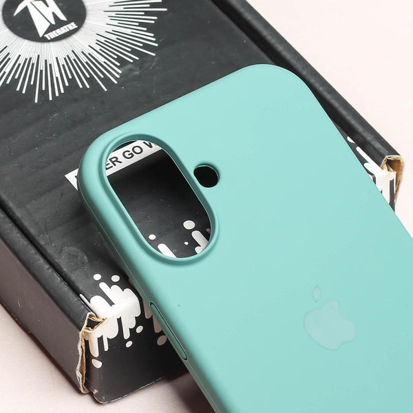 Green Original Silicone case for Apple iphone 16