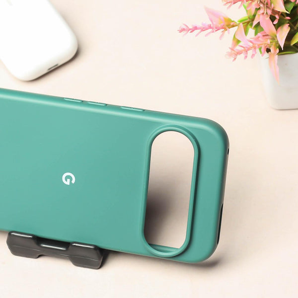 Green Original Silicone case for Google Pixel 9 Pro