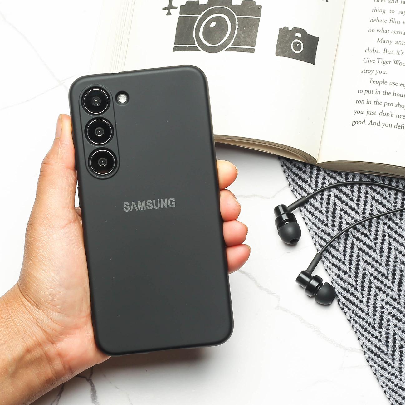 Black Original Camera Safe Silicone case for Samsung S21 FE