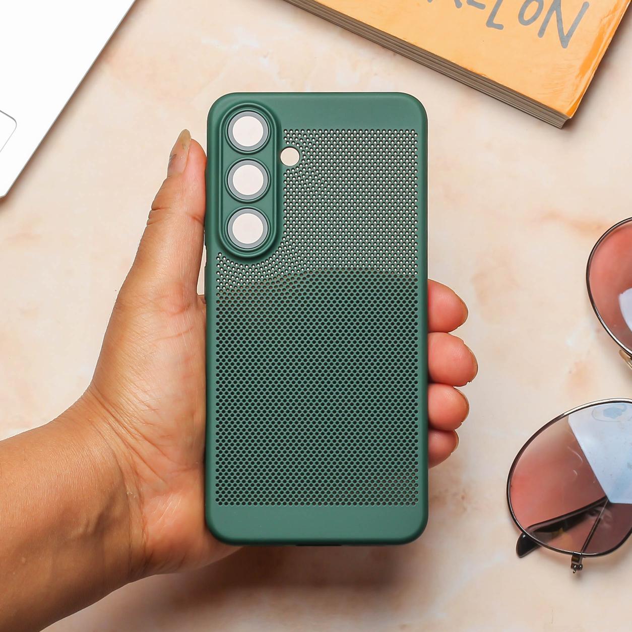 BREATHING  DARK GREEN Silicone Case for Samsung S24