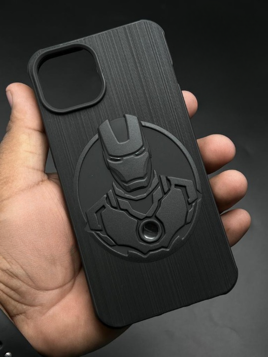 Round Superhero Engraved Silicone Case for Apple iphone 13