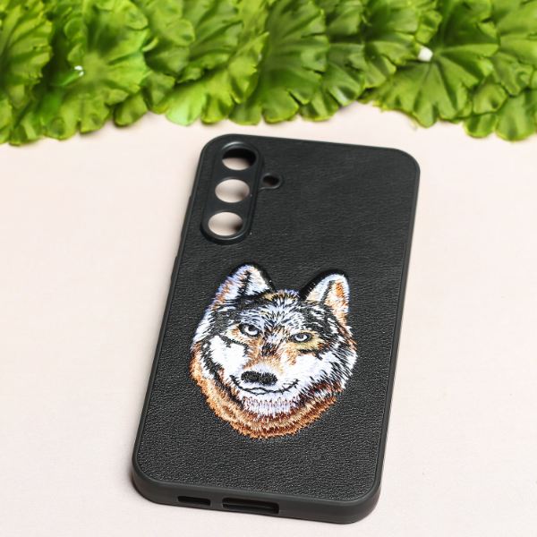 Black Leather Brown Fox Camera Ornamented for Samsung S23 FE - The Hatke