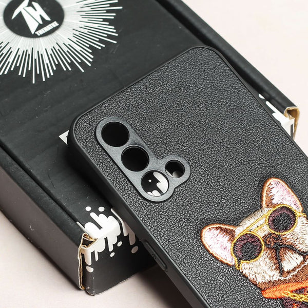 Black Leather Bulldog Ornamented for Oneplus Nord CE - The Hatke
