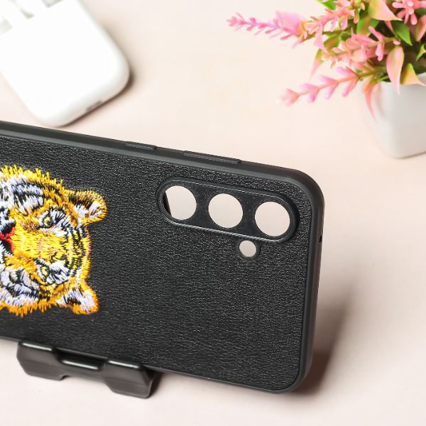 Black Leather Yellow Lion Camera Ornamented for Samsung S23 FE - The Hatke