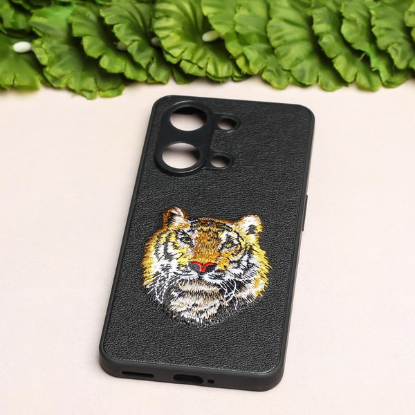 Black Leather Yellow Lion Ornamented for Oneplus Nord - The Hatke