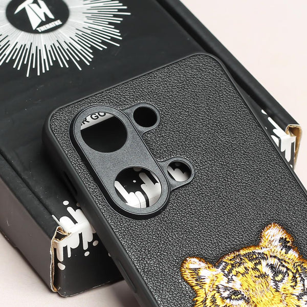 Black Leather Yellow Lion Ornamented for Oneplus Nord - The Hatke