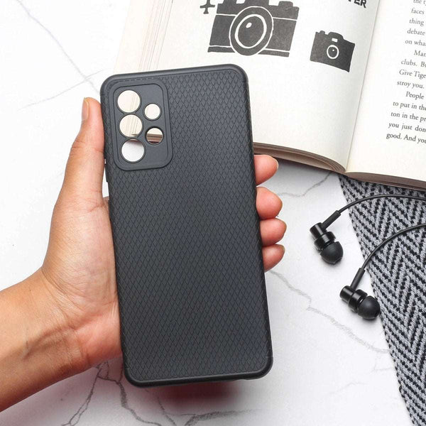 Black Line Wave Silicone Case for Samsung A32 - The Hatke