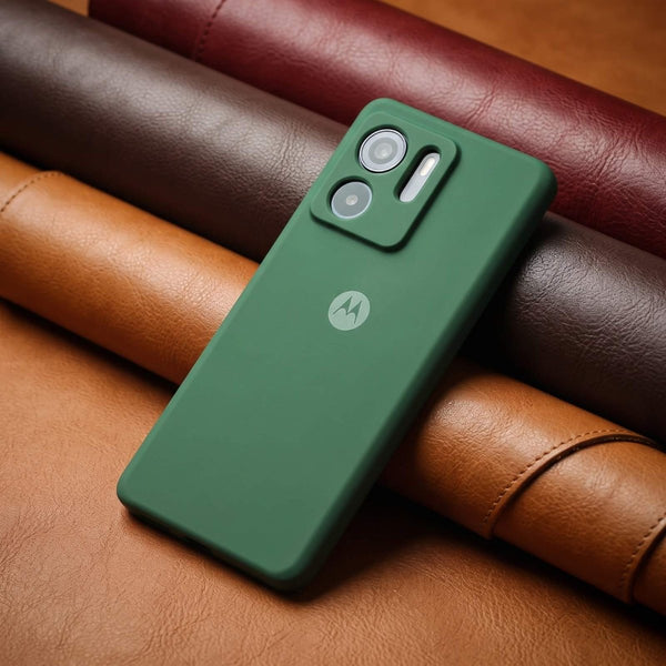 Dark Green Camera Original Silicone case for Motorola Edge 40 - The Hatke