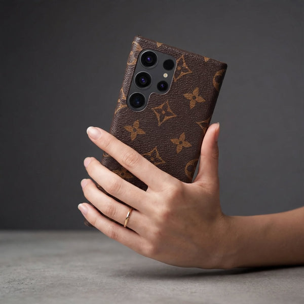 Design L3 Brown Silicone case for Samsung S22 Ultra - The Hatke
