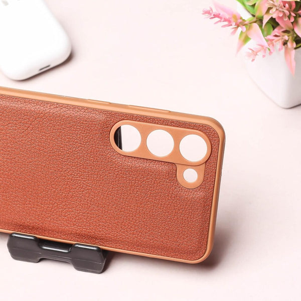 Raised Edges Brown Leather Case for Samsung S23 - The Hatke