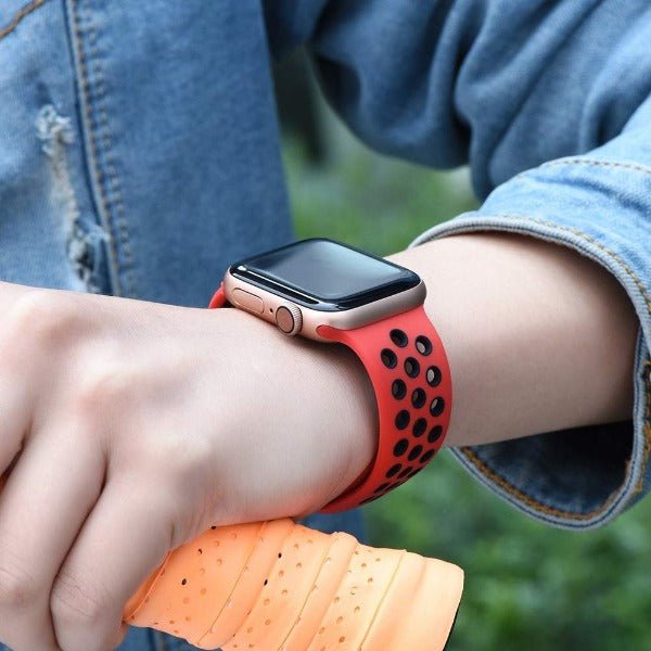 Red Black Dotted Silicone Strap For Apple Watch Series 1 (42mm/44mm/45mm/46mm/49mm) - The Hatke