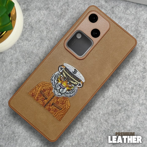 Brown Leather Captain Lion Camera Ornamented for Vivo V30